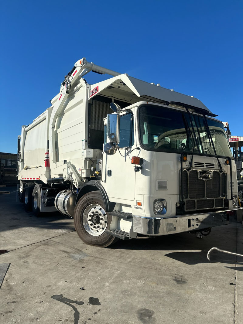 Autocar Heil front loader refuse truck